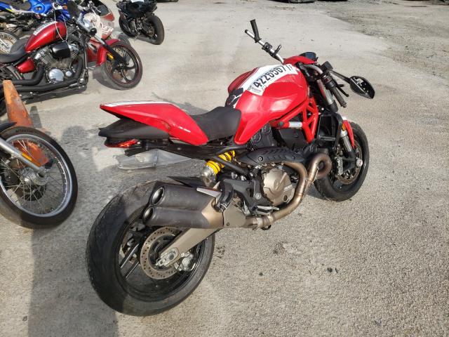 Ducati Monster 82