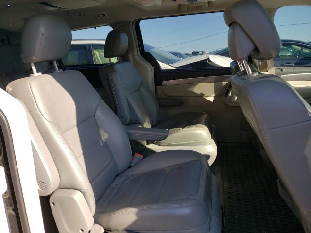 2011 VOLKSWAGEN ROUTAN SEL 2V4RW5DG3BR670540