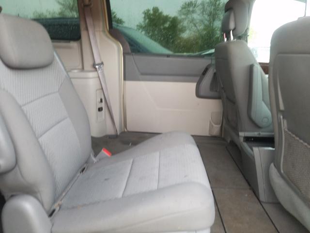 2010 CHRYSLER TOWN & COU 2A4RR5D12AR442616