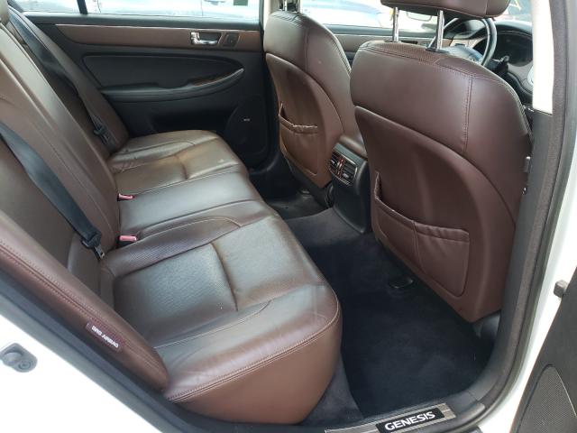 2010 HYUNDAI GENESIS 4. KMHGC4DF6AU090398