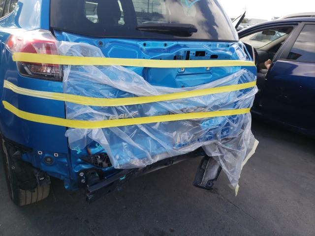 2017 TOYOTA RAV4 XLE JTMWFREV9HD103567