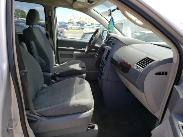 2010 CHRYSLER TOWN & COU 2A4RR4DE4AR162001