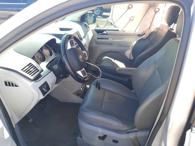 2011 VOLKSWAGEN ROUTAN SE 2V4RW3DG0BR670077