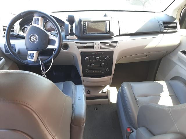 2011 VOLKSWAGEN ROUTAN SE 2V4RW3DG0BR670077