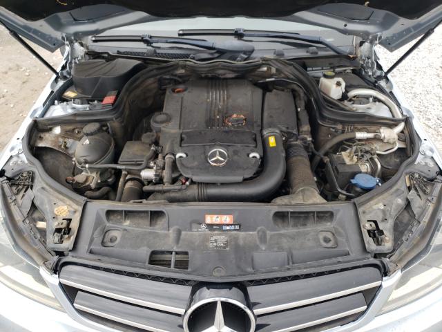 2013 MERCEDES-BENZ C 250 WDDGJ4HB0DF983148