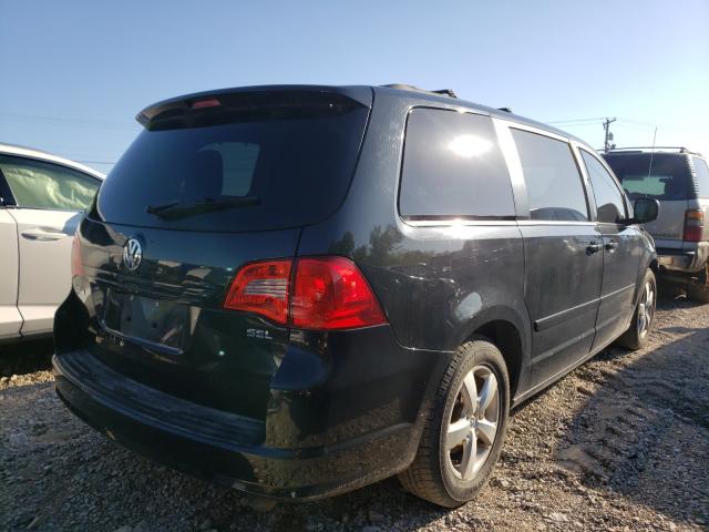 2011 VOLKSWAGEN ROUTAN SEL 2V4RW5DG3BR670540