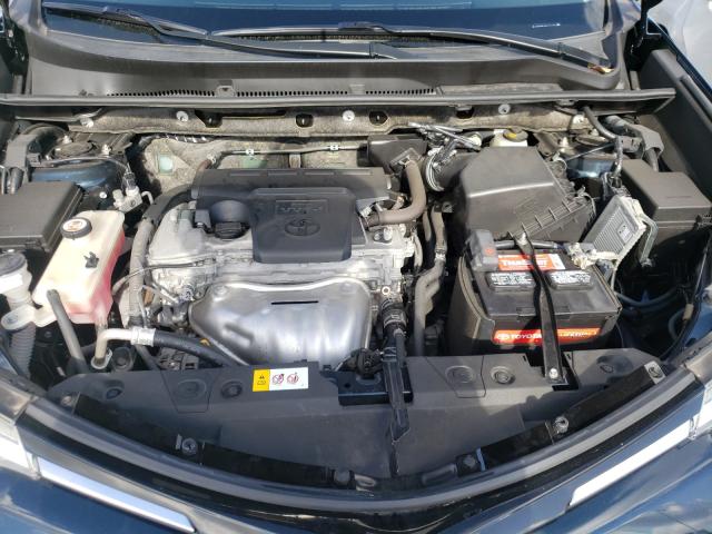 2017 TOYOTA RAV4 LE JTMZFREV2HJ111136