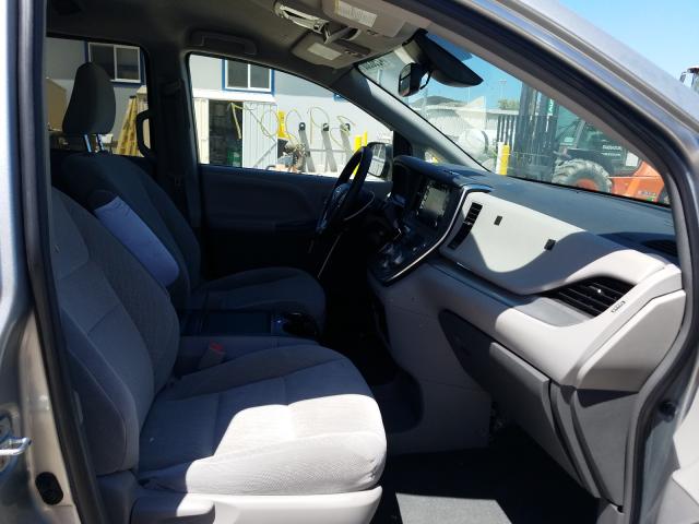 2019 TOYOTA SIENNA LE 5TDKZ3DC2KS985423