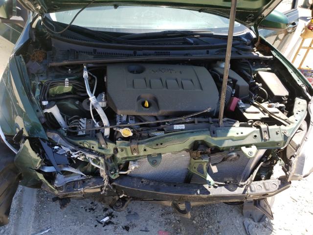  TOYOTA COROLLA 2015 Зеленый