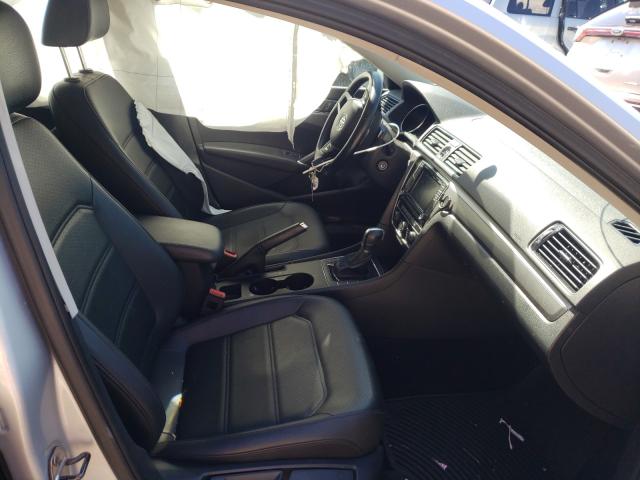 2017 VOLKSWAGEN PASSAT R-L 1VWDT7A39HC040076