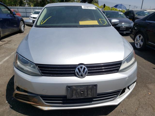 2011 VOLKSWAGEN JETTA SE 3VWDZ7AJ8BM389894