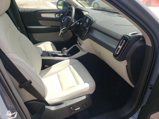 2021 VOLVO XC40 T5 MO YV4162UK0M2424473