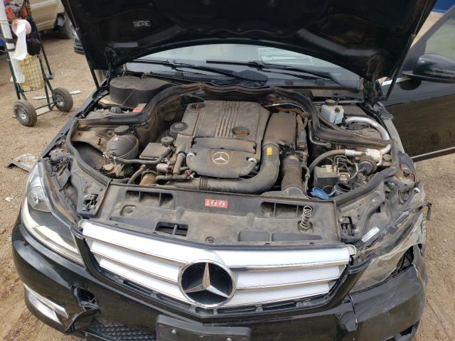 2013 MERCEDES-BENZ C 250 WDDGF4HB5DR270357