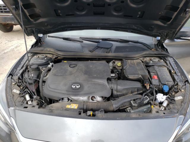 2017 INFINITI QX30 BASE SJKCH5CP4HA036014