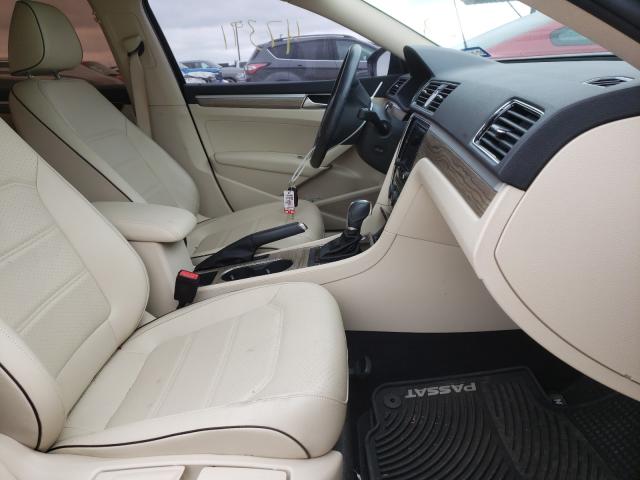 2017 VOLKSWAGEN PASSAT SE 1VWGT7A33HC081073