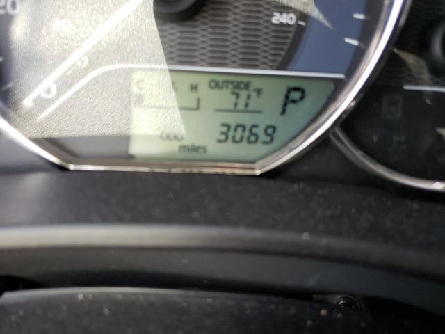  TOYOTA COROLLA 2015 Зеленый