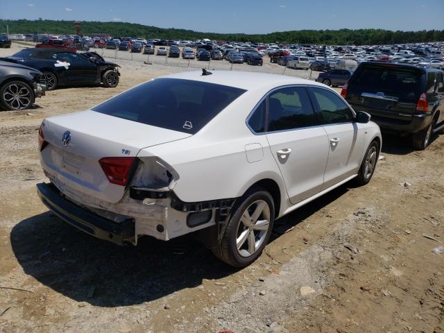 2015 VOLKSWAGEN PASSAT S 1VWAT7A35FC101911