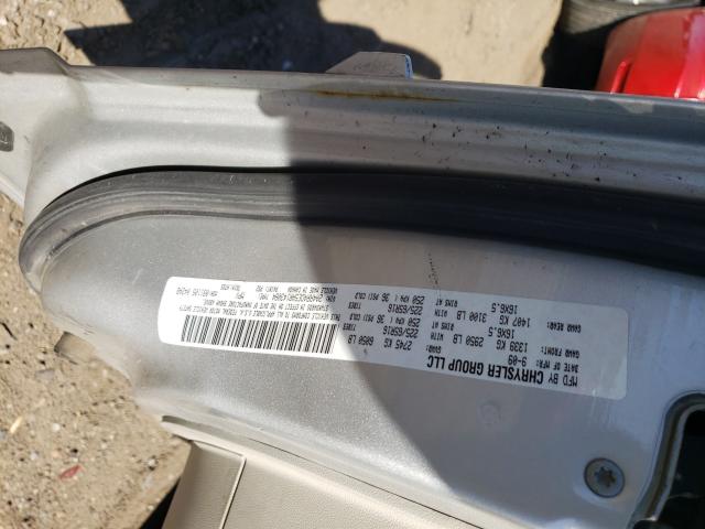 2010 CHRYSLER TOWN & COU 2A4RR4DE5AR143084