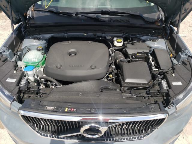 2021 VOLVO XC40 T5 MO YV4162UK0M2424473
