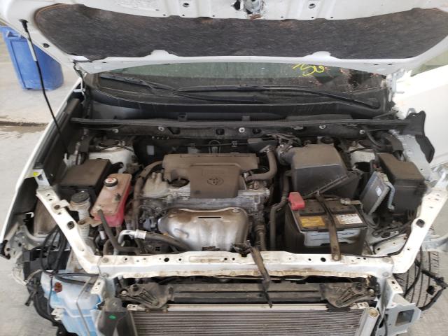 2017 TOYOTA RAV4 LE JTMBFREV9HJ133698