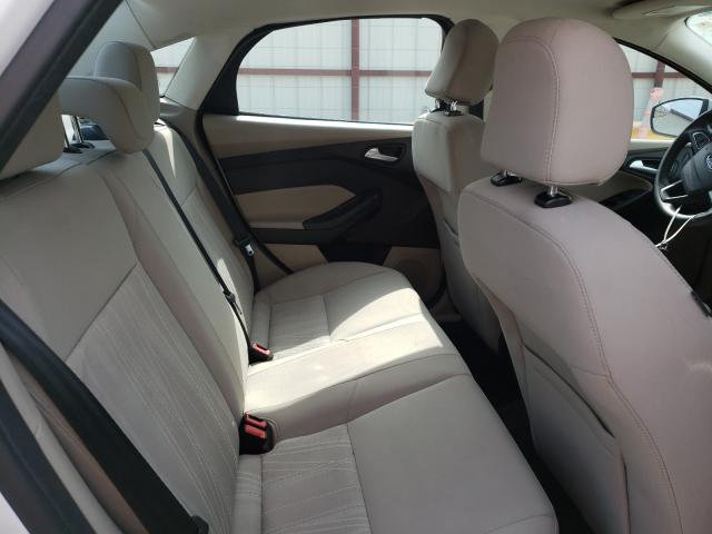 2015 FORD FOCUS SE 1FADP3F27FL267804