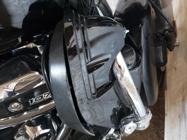 2019 HARLEY-DAVIDSON FLHX 1HD1KBC1XKB610556
