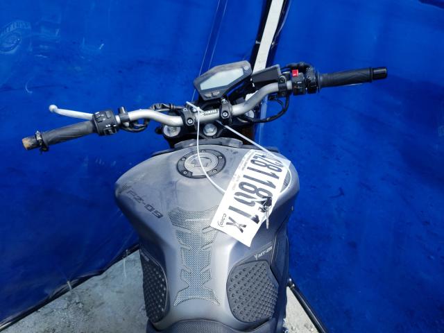 2015 YAMAHA FZ09 JYARN33E1FA008222