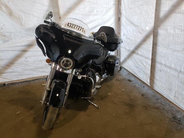 2019 HARLEY-DAVIDSON FLHX 1HD1KBC1XKB610556