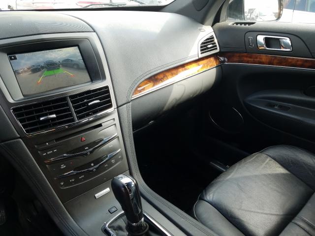 2017 LINCOLN MKT 2LMHJ5NKXHBL01943