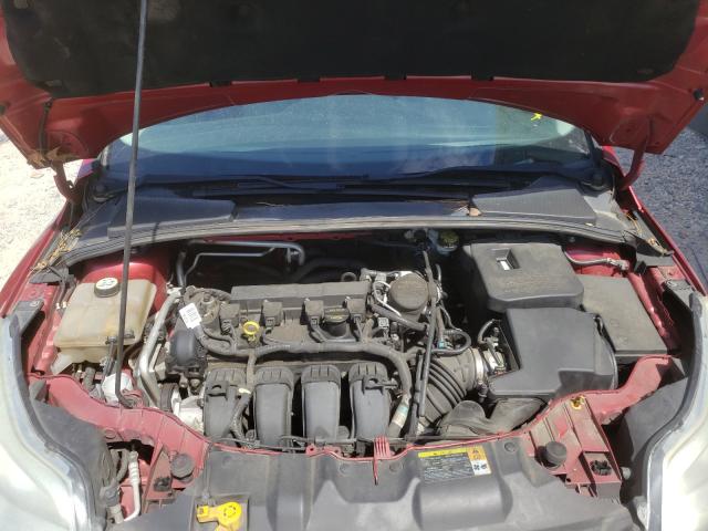  FORD FOCUS 2012 Красный