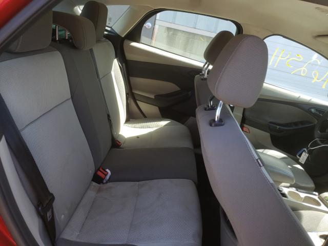  FORD FOCUS 2012 Красный