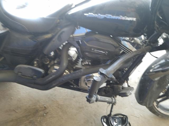 2015 HARLEY-DAVIDSON FLTRXS ROA 1HD1KTM12FB700889
