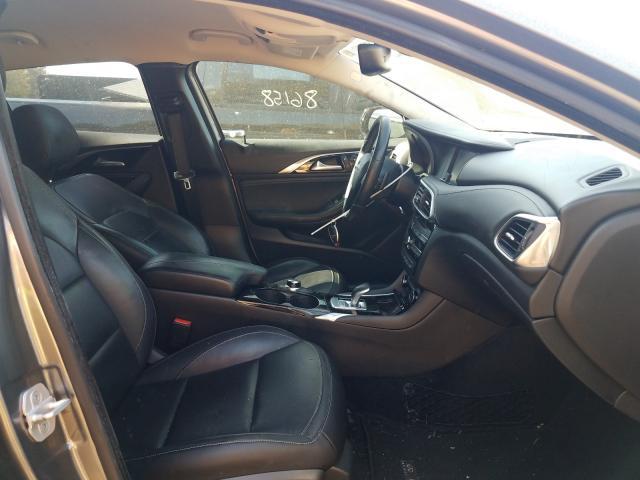 2017 INFINITI QX30 BASE SJKCH5CR1HA027577