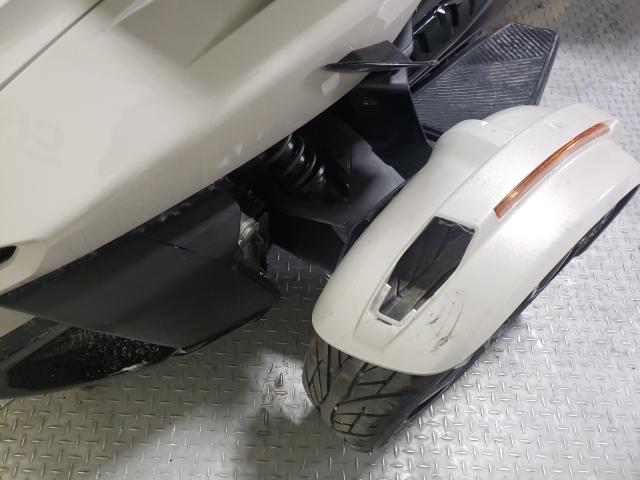 2020 CAN-AM SPYDER ROA 2BXNBDD26LV000914