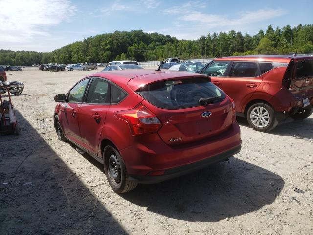  FORD FOCUS 2012 Красный