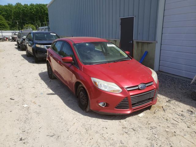  FORD FOCUS 2012 Красный
