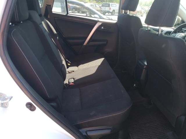 2018 TOYOTA RAV4 HV LE JTMRJREV7JD239892