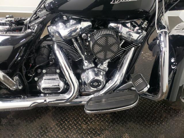 2019 HARLEY-DAVIDSON FLHX 1HD1KBC15KB684600