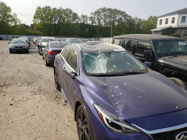 2017 INFINITI QX30 BASE SJKCH5CP8HA021791