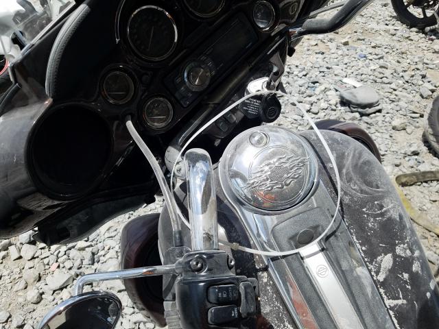 2011 HARLEY-DAVIDSON FLHTK 1HD1KEM17BB674571