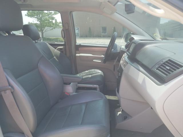 2010 VOLKSWAGEN ROUTAN SEL 2V4RW5DX2AR325093