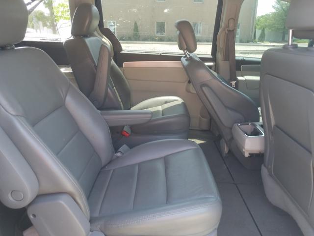 2010 VOLKSWAGEN ROUTAN SEL 2V4RW5DX2AR325093