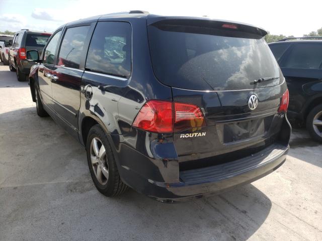 2011 VOLKSWAGEN ROUTAN SEL 2V4RW6DG6BR717033