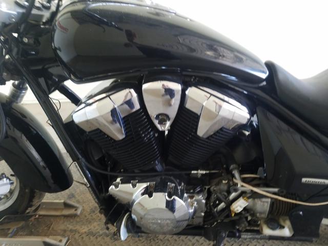 2010 HONDA VT1300 CR JH2SC6600AK001575