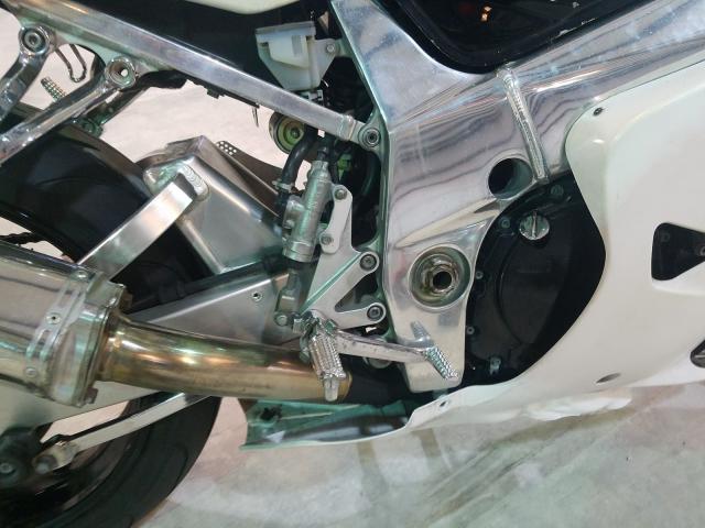 2001 SUZUKI GSX-R750 JS1GR7HA912105713