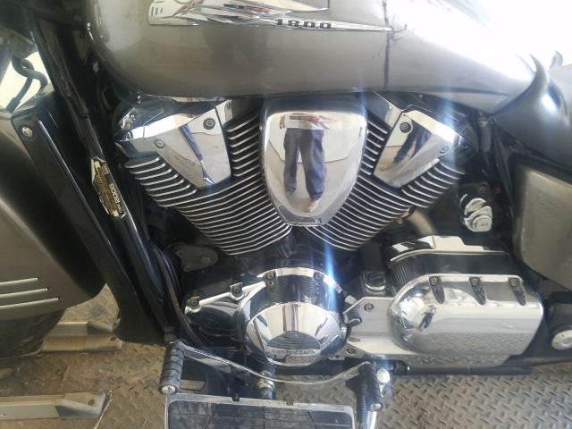 2005 HONDA VTX1800 R2 1HFSC49425A300174