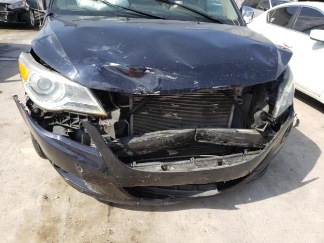 2011 VOLKSWAGEN ROUTAN SEL 2V4RW6DG6BR717033