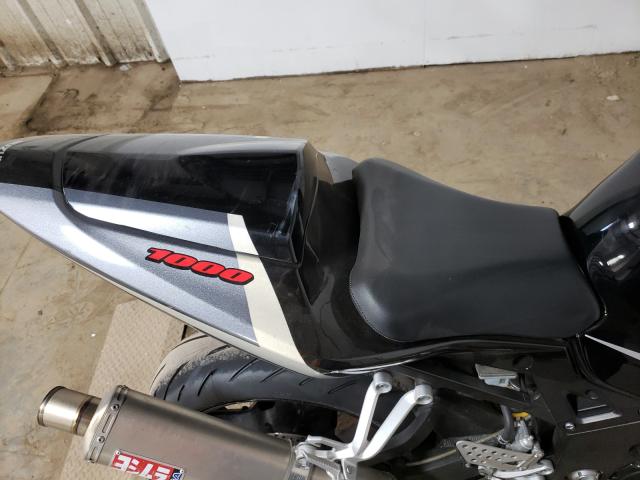 2004 SUZUKI GSX-R1000 JS1GT75A042104427