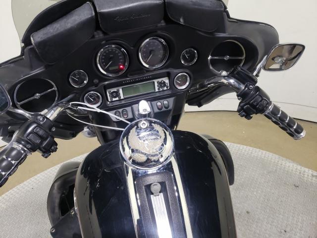 2010 HARLEY-DAVIDSON FLHTCU 1HD1FC414AB672204