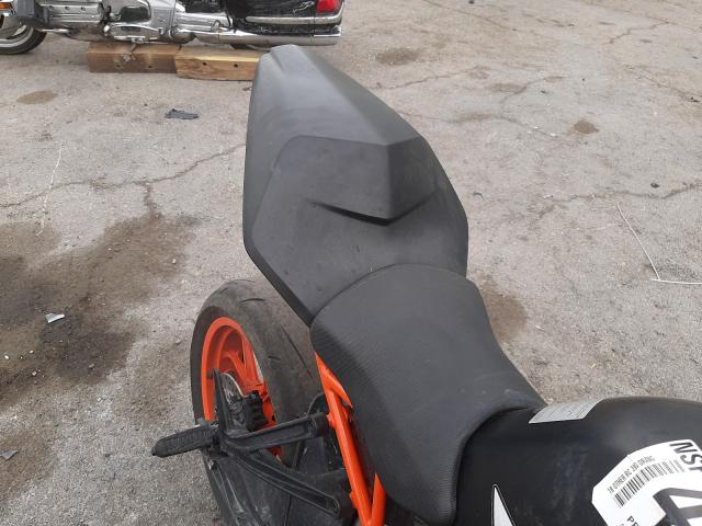 2018 KTM RC 390 MD2JYJ403JC290418